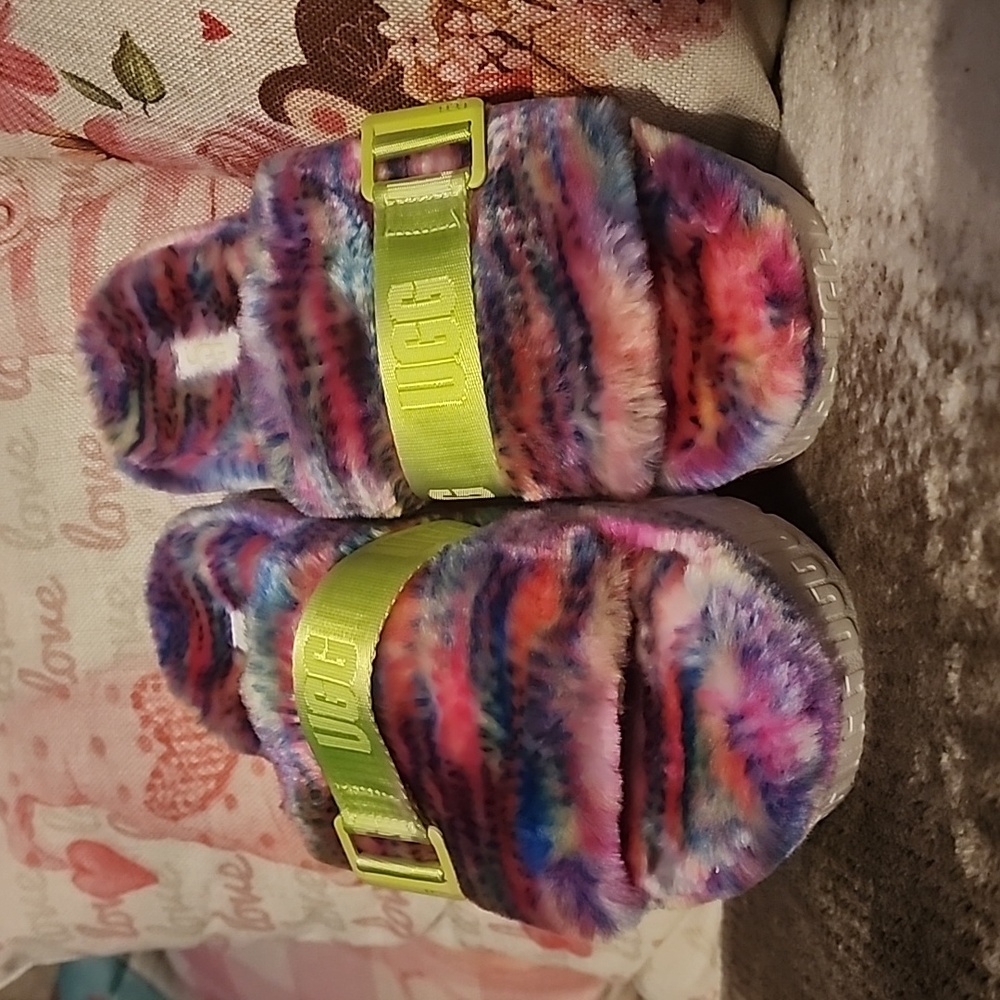 UGG FLUFFITA PIXELATE PLATFORM SLIPPERS NEW WOMEN'S SIZE 9 MULTI COLOR